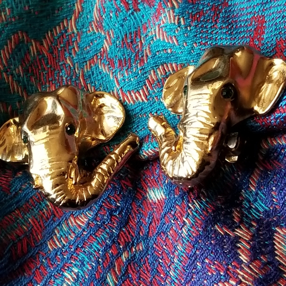 Relisted - Elephant clip earrings gold tone green eyes chunky - Picture 5 of 9
